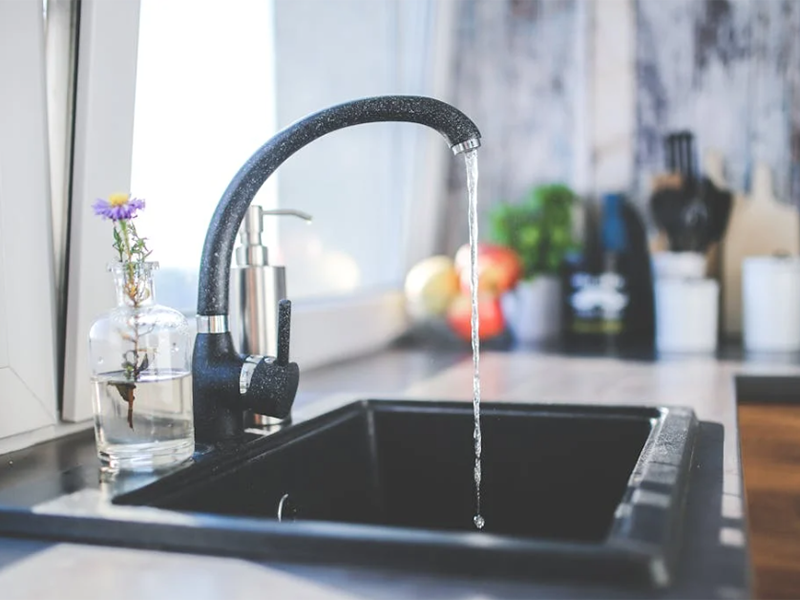 二氧化氯消毒后會(huì)產(chǎn)生余氯嗎（自來(lái)水二氧化氯檢測(cè)標(biāo)準(zhǔn)值）